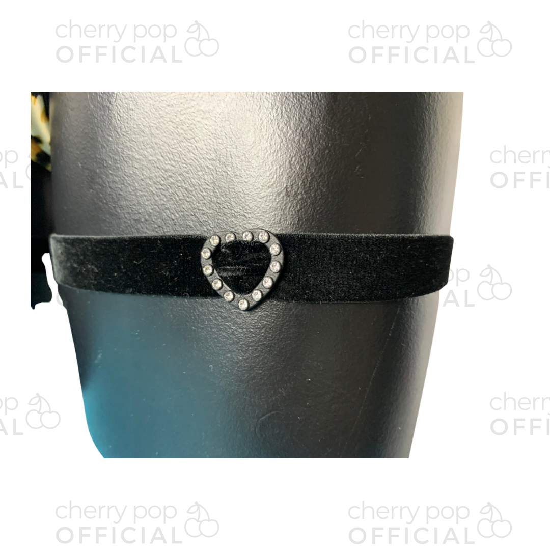 Velvet Garter